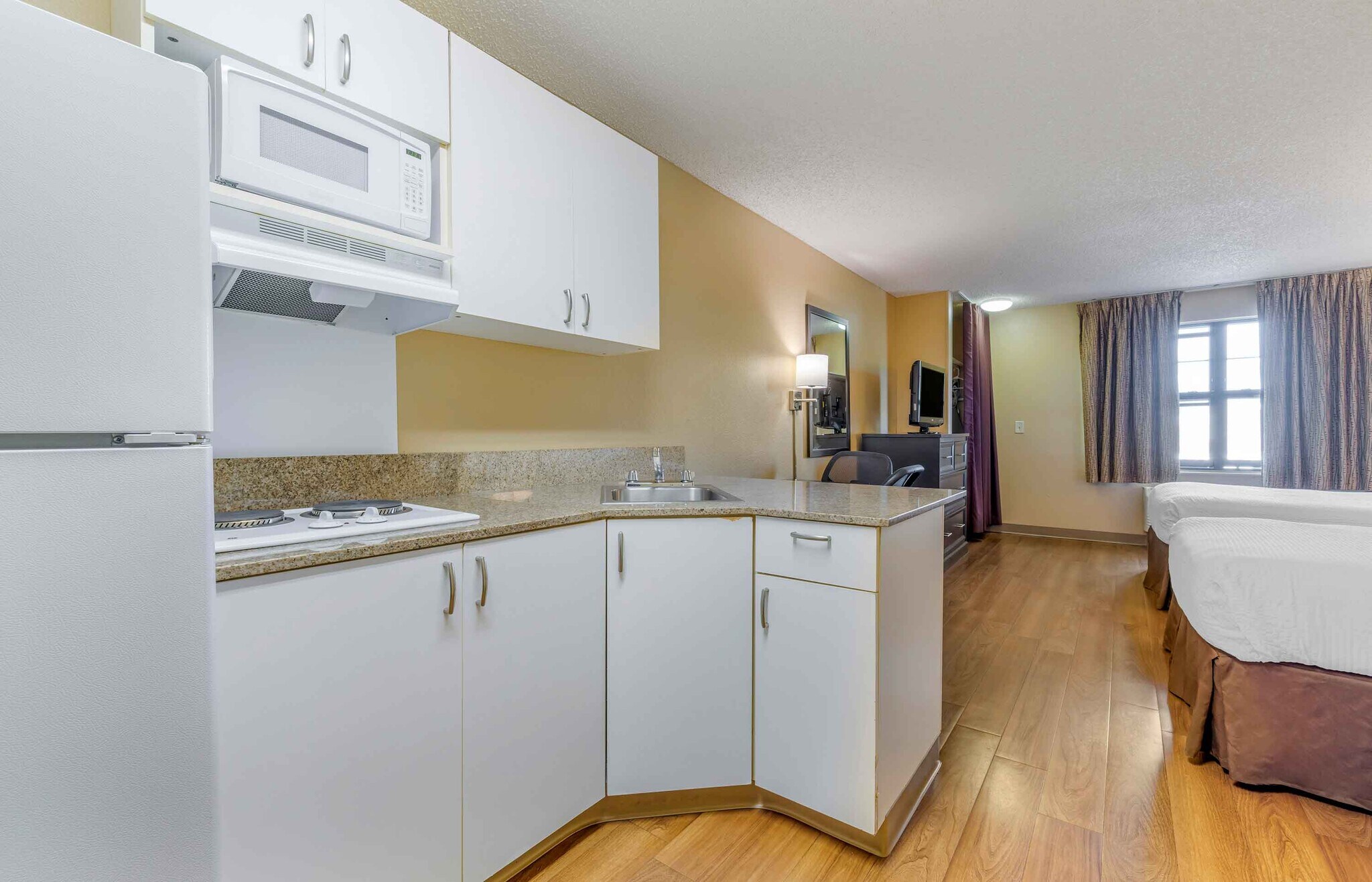 Building Photo - Furnished Studio-Temecula - Wine Country