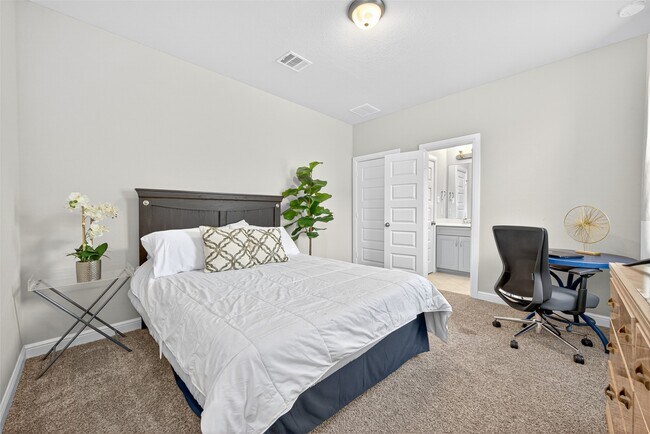 Building Photo - 13236 Tracewood Hills Ln