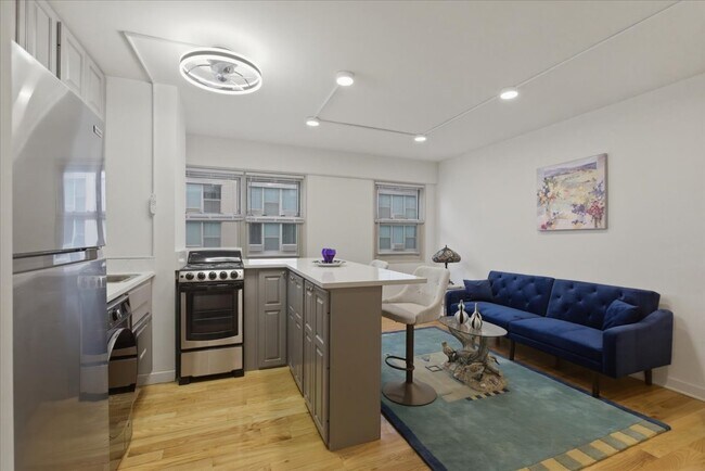 Building Photo - 5630 N Sheridan Rd