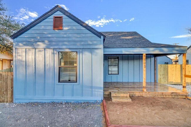 Building Photo - 1803 Texas Ave
