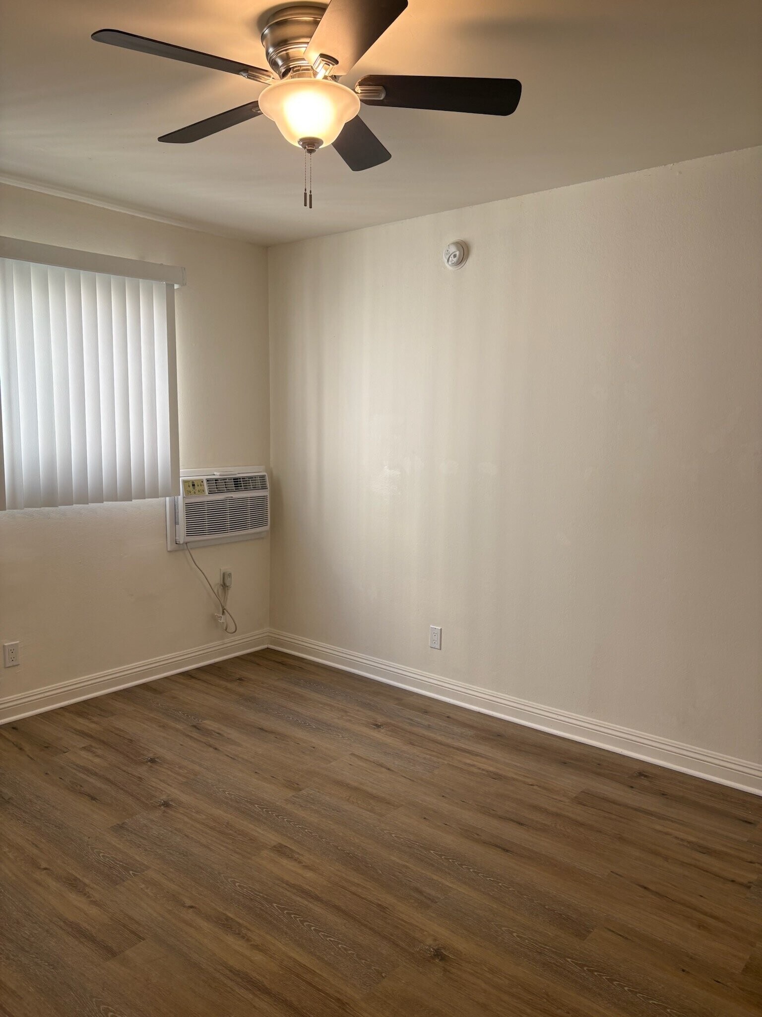 Building Photo - 4753 Kester Ave