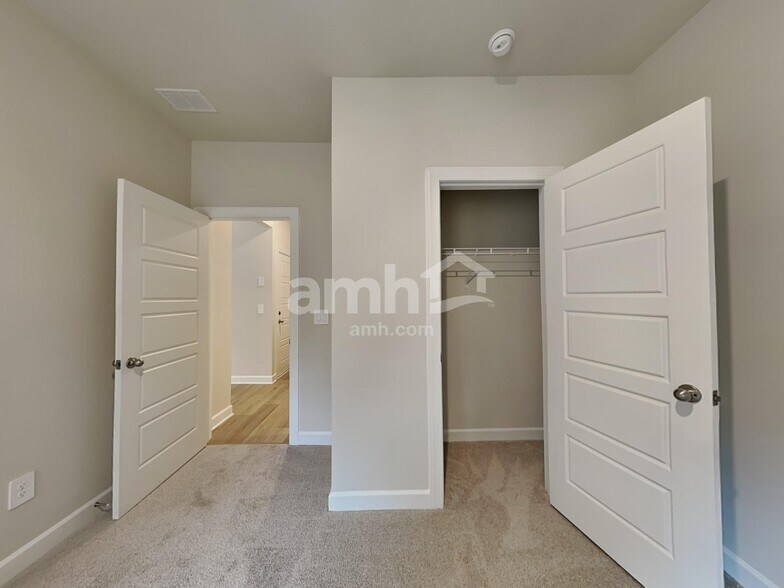 Building Photo - 789 Treeline Rd