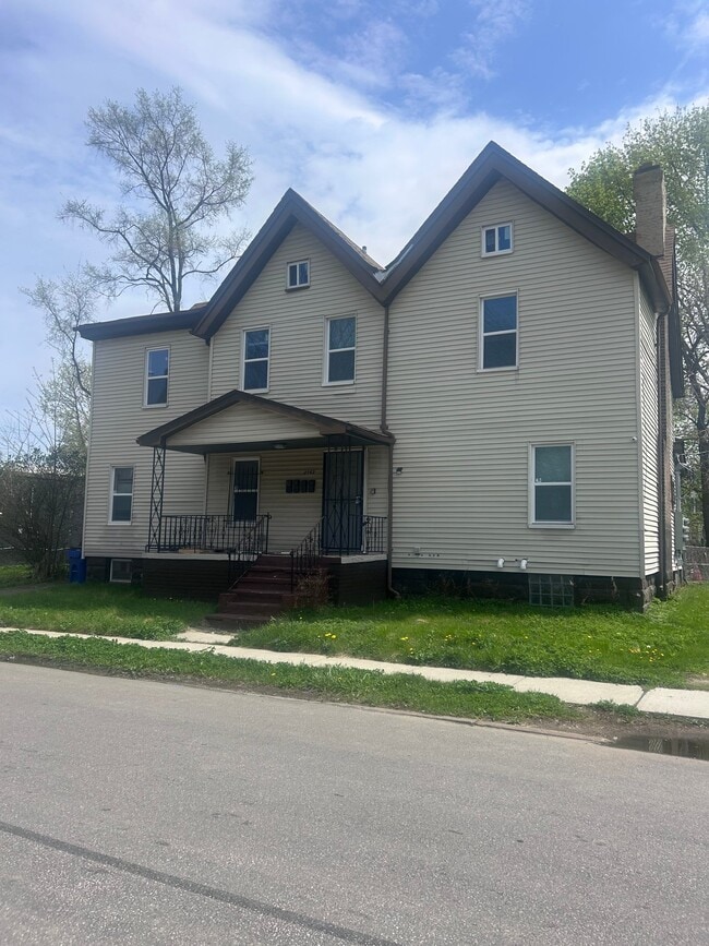 Building Photo - 2163 E 84th St