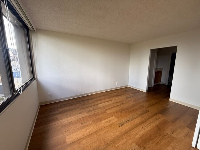 Building Photo - Kukui Plaza Ewa Tower 1 bedroom 1 bath with 1 parking available now