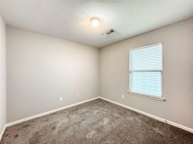 Building Photo - 13327 Belvedere Park Ct