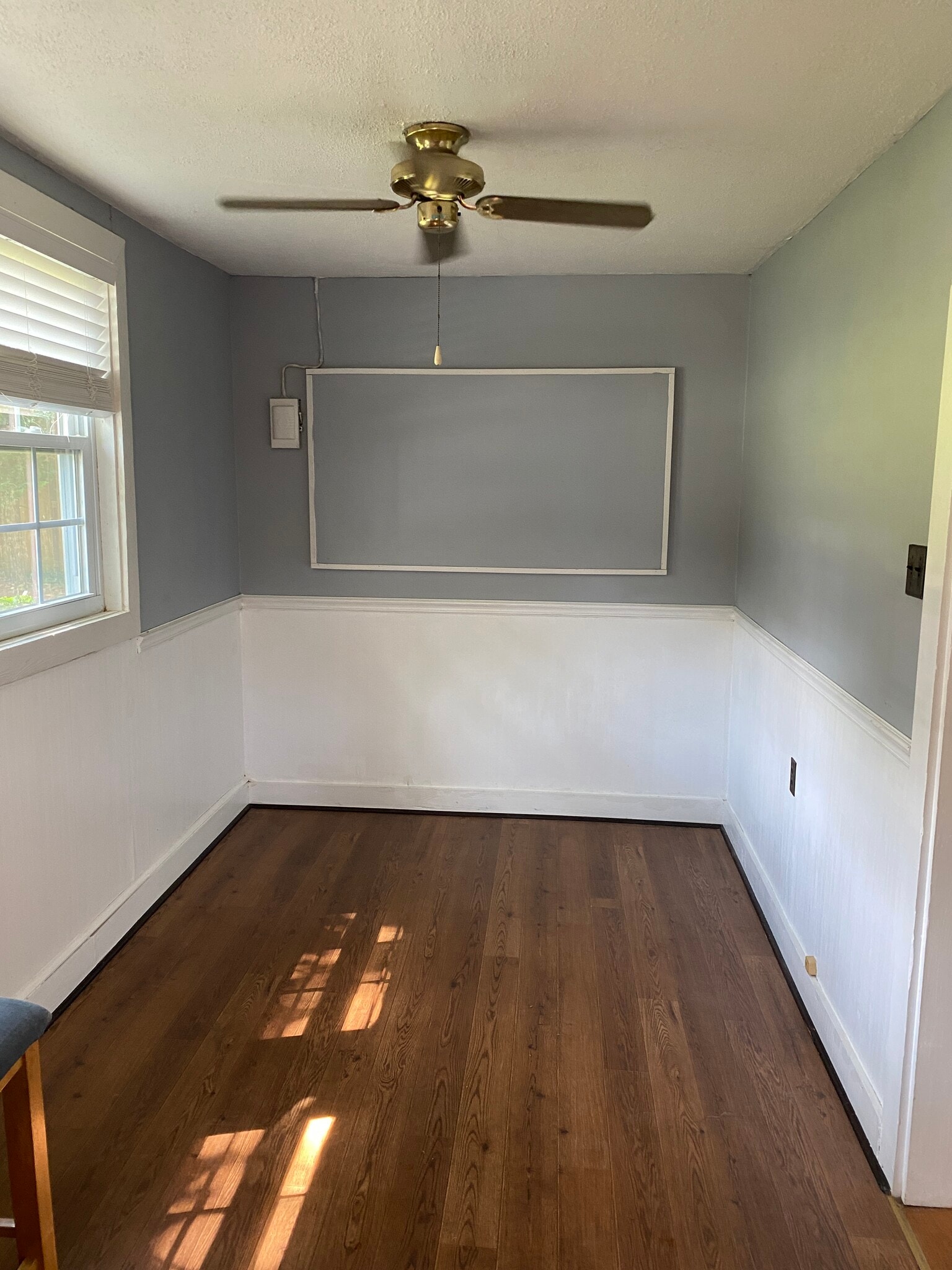 Building Photo - 9289 Meadow Crossing Way