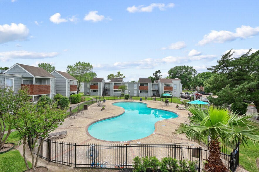 Pool - The Montclair