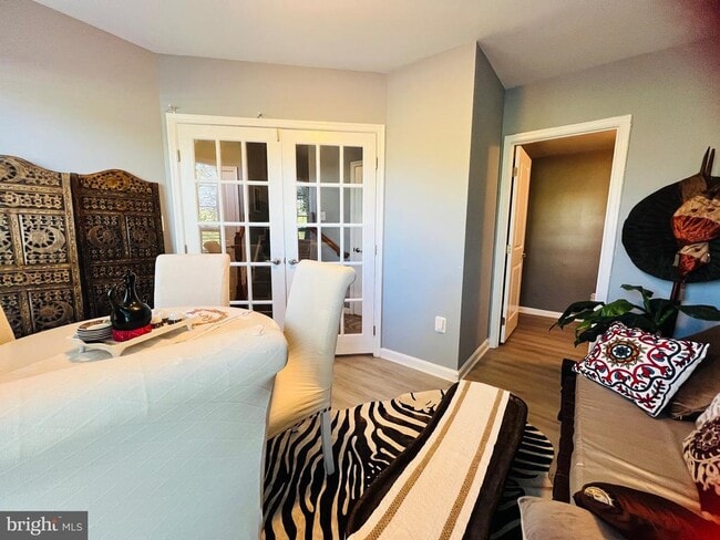 Building Photo - 2422 Baileys Pond Rd