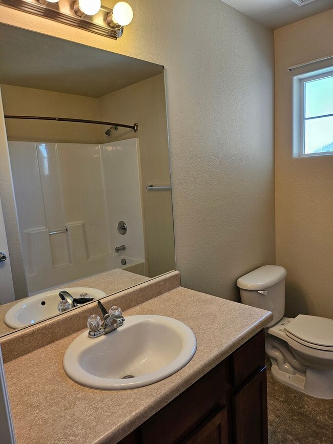 Building Photo - 5112 Tabor Lane