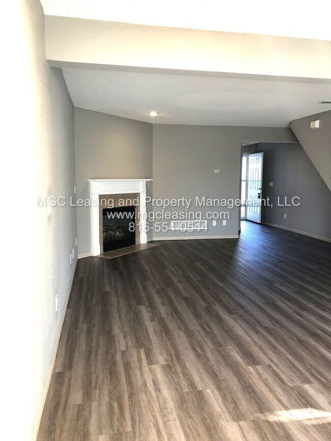 Building Photo - 811 Garden Way