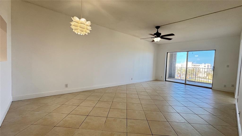 Building Photo - 4117 Bougainvilla Dr