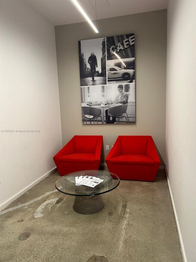 Building Photo - 151 SE 1st St