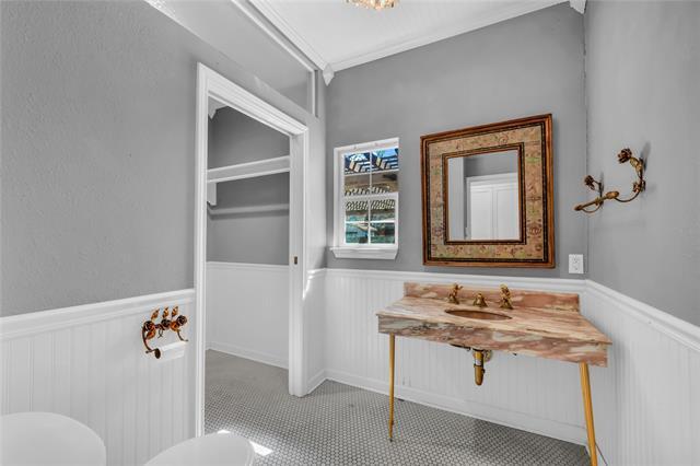 Building Photo - 415 W Couts St