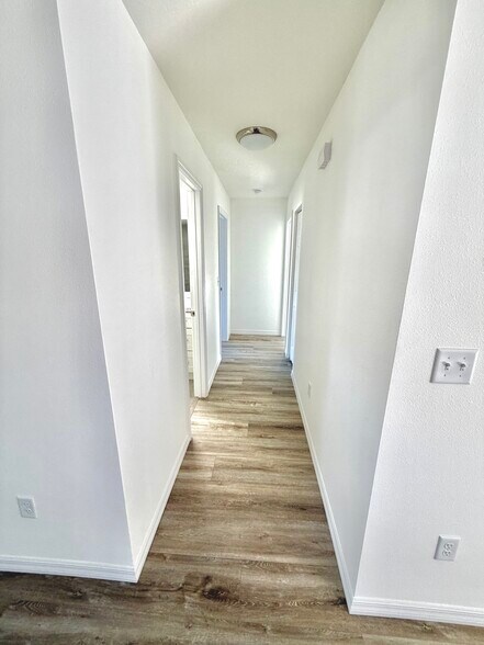 Building Photo - 21414 SW Honeysuckle St