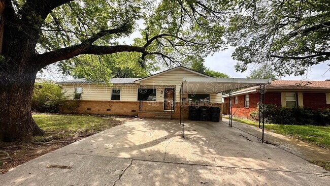 Building Photo - 6808 NW 59th St