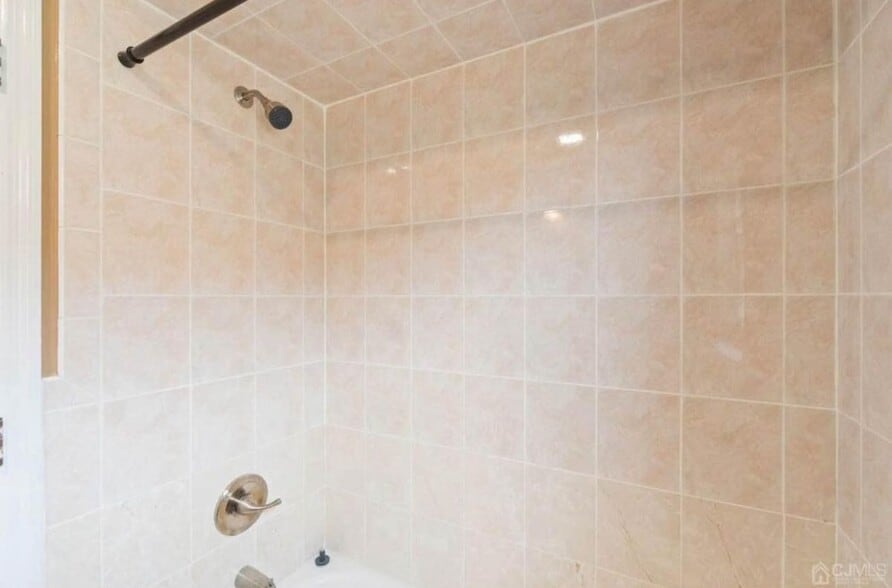 Building Photo - 309 Court St