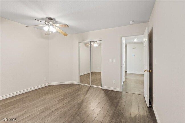 Building Photo - 227 Palmarosa St