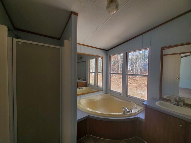 Building Photo - 25 S Kelly Ct