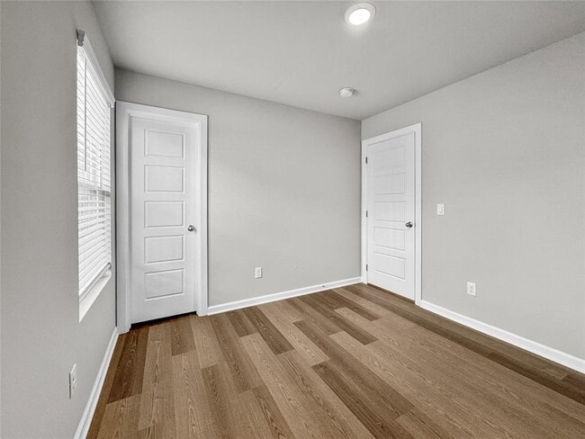 Building Photo - 10512 SW 41st St