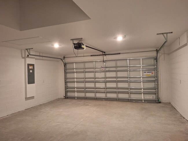 Building Photo - BRAND NEW ARDISIA PARK HOME-2000+ SQ FEET !