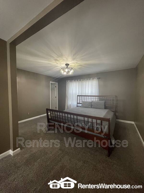 Building Photo - 9 Snug Lagoon Ct