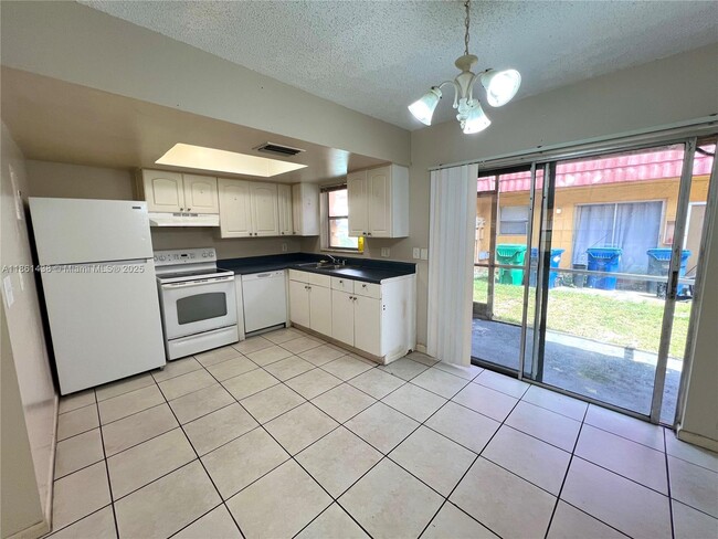 Building Photo - 2562 NW 52nd Ave