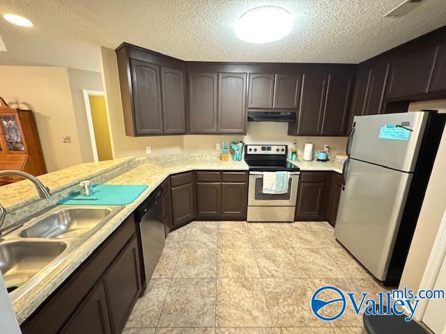 Building Photo - 109 SW Brushcreek Dr