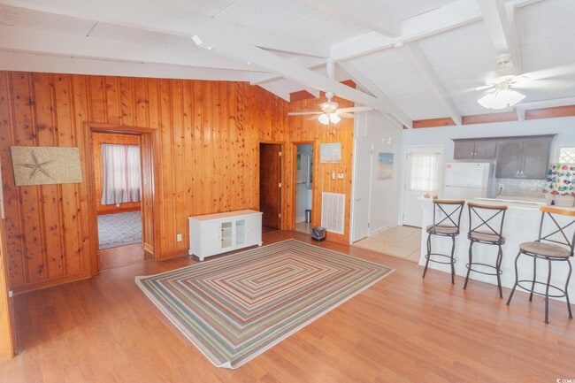 Building Photo - 4718 Seaview St