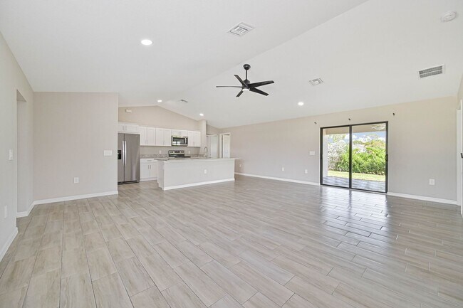 Building Photo - ** 4 Bed / 2 Bath New Construction Home in...