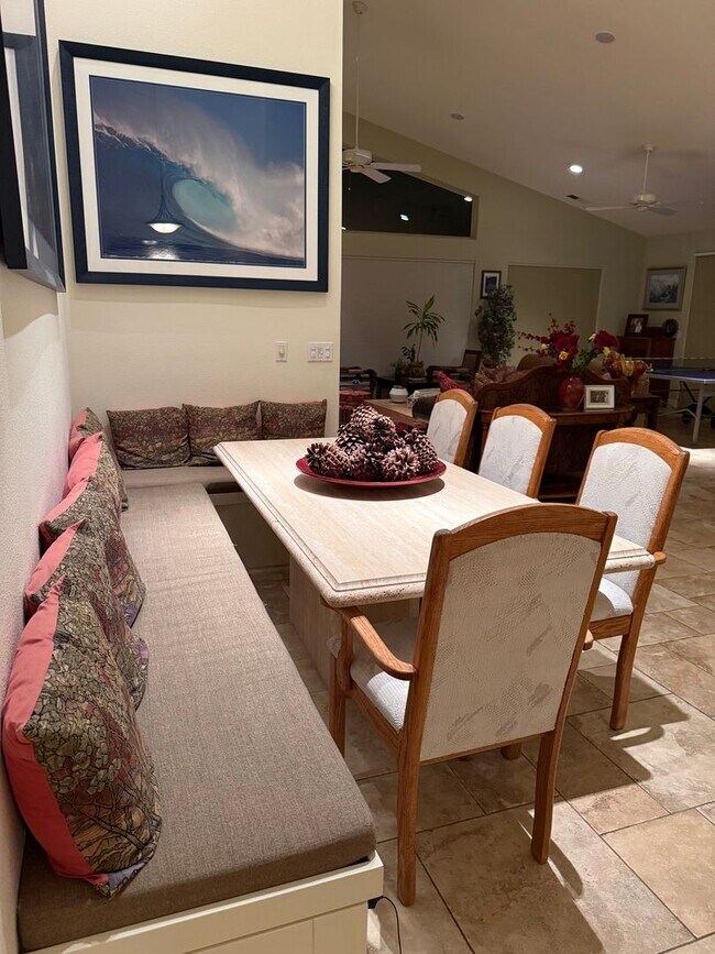 Building Photo - Luxury Home with 180 Degrees Lake Views