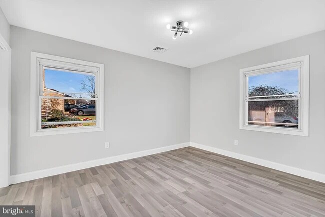 Building Photo - 17 Parish Ln