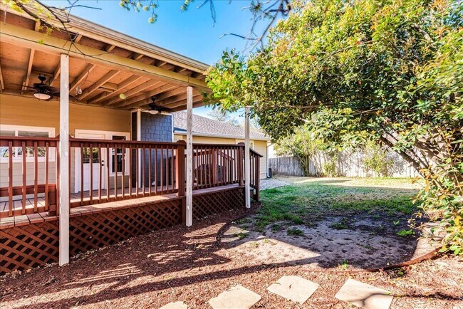 Building Photo - 11322 Bristle Oak Trail