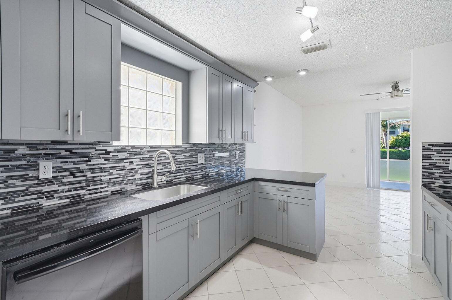 Building Photo - 3422 NW 110th Way