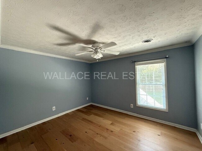 Building Photo - HARDIN VALLEY:  3 BEDROOM, 2.5 BATH IN BRI...