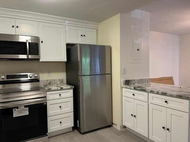 Building Photo - 324 Washington St