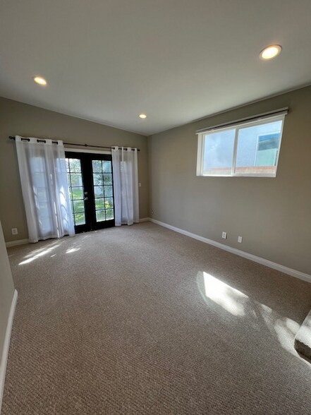 Building Photo - 1632 N Pepper St