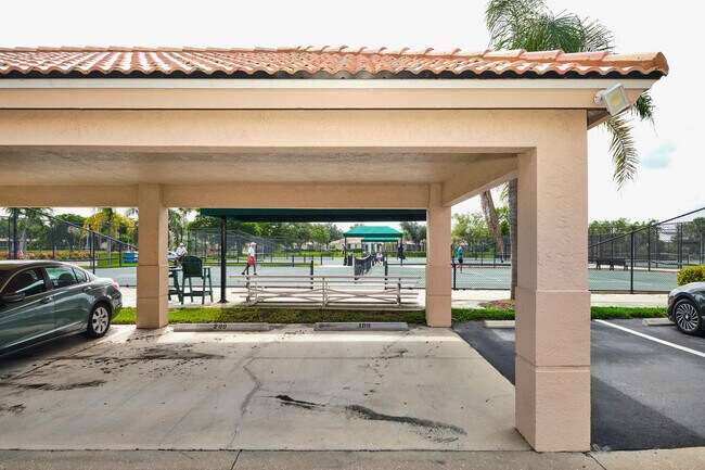 Building Photo - 9100 Southmont Cove
