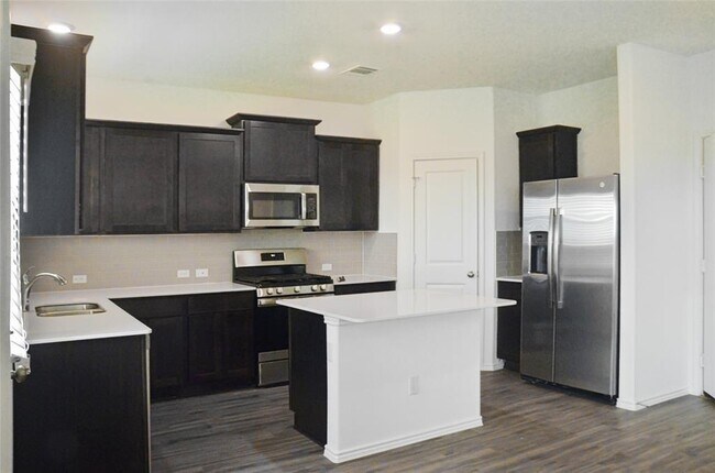 Building Photo - 136 Canley Lp