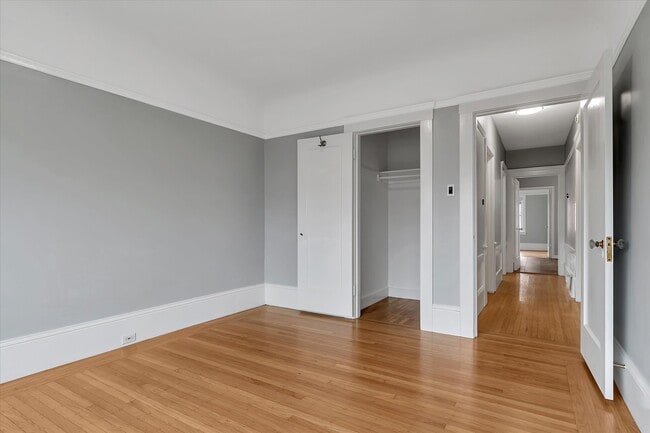 Building Photo - 785 Athens St