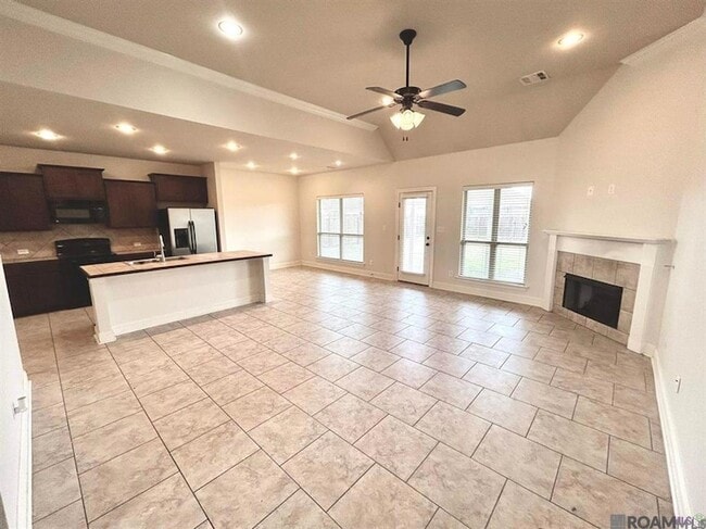 Building Photo - 17634 Hoods Ridge Dr