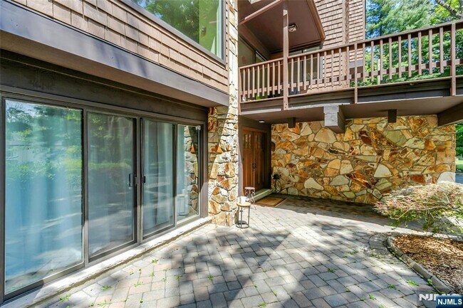 Building Photo - 45 Parker Pl