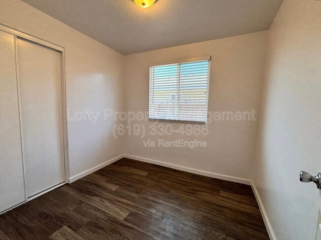 Building Photo - 1427 Hoover Ave