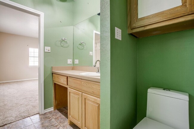 Building Photo - Country Living- Half Duplex-  3 Bed, 2 Bat...