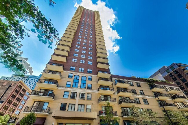 Building Photo - 41 E 8th St