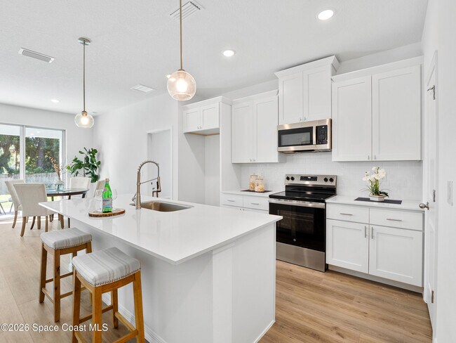 Building Photo - 1320 Seabreeze St SW