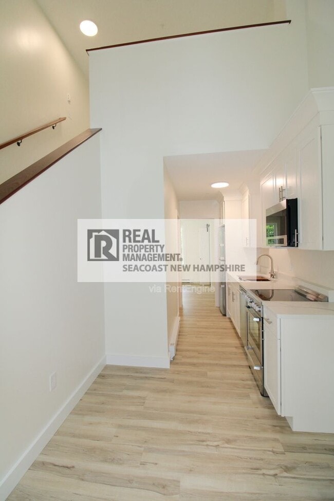 Building Photo - 255 1st NH Turnpike