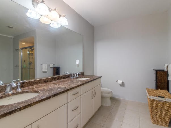 Master bathroom - 48 S Park St