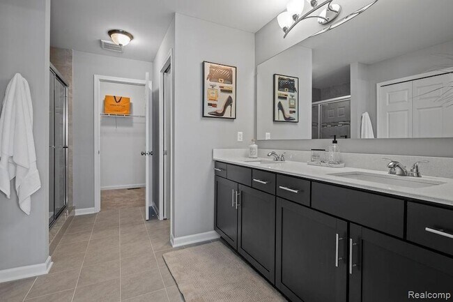 Building Photo - 277 Springview St