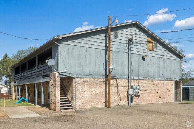 Building Photo - El Centro