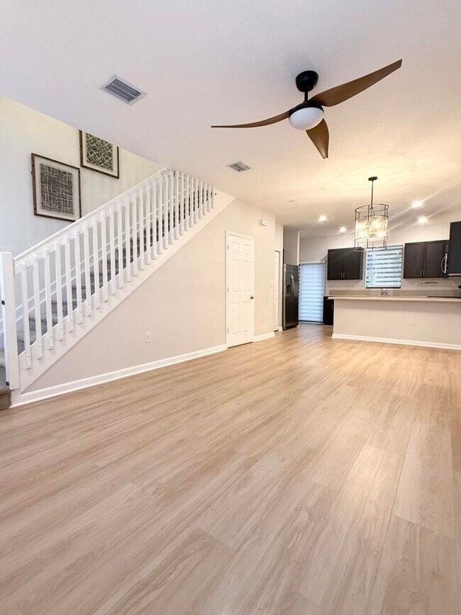 Building Photo - 1513 SW 28th St